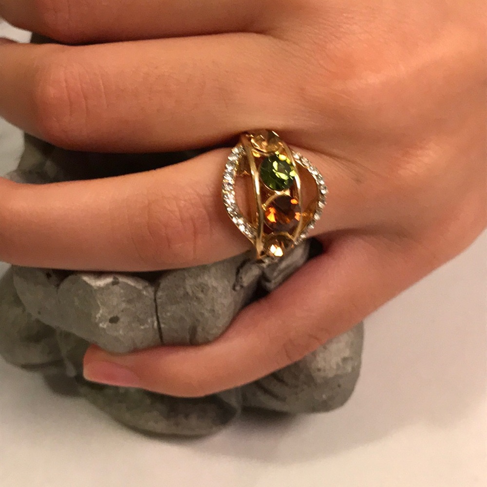 🆕MOVING SALE 🆑 Ring - Picture 8 of 8